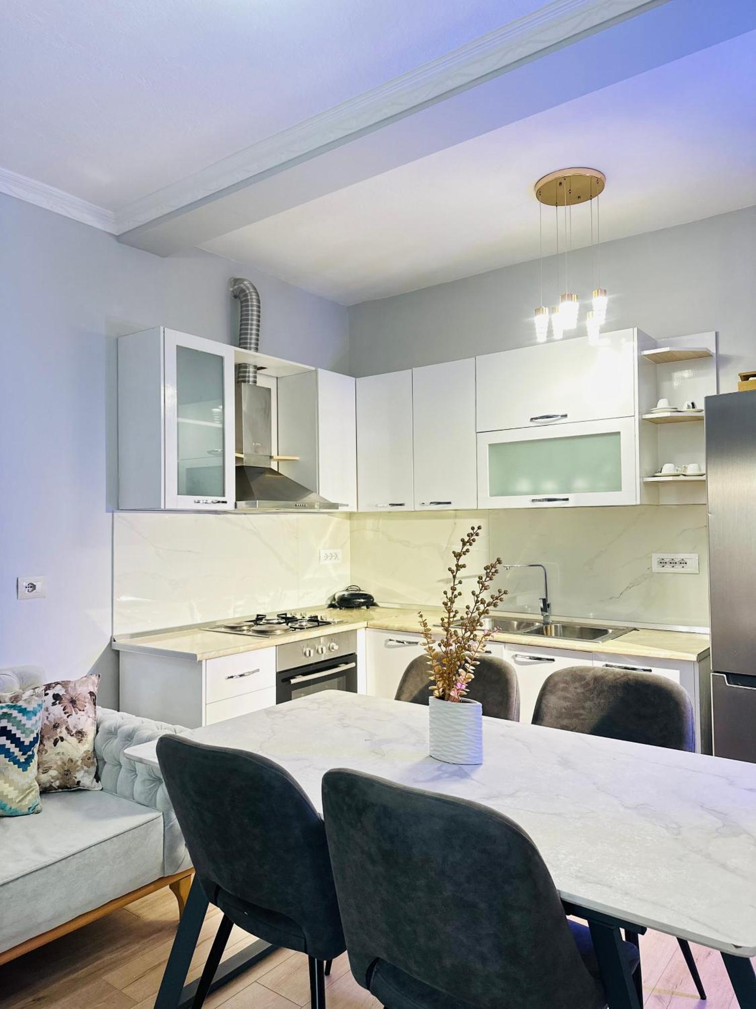 Bllok: Central Cozy Stay, 24/7 Self Check-In Tirana Zewnętrze zdjęcie