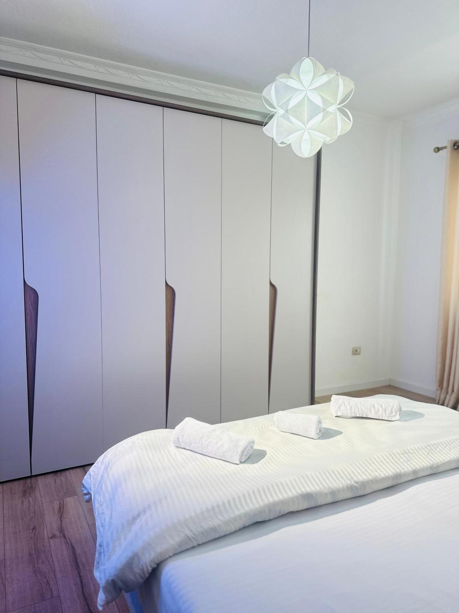Bllok: Central Cozy Stay, 24/7 Self Check-In Tirana Zewnętrze zdjęcie