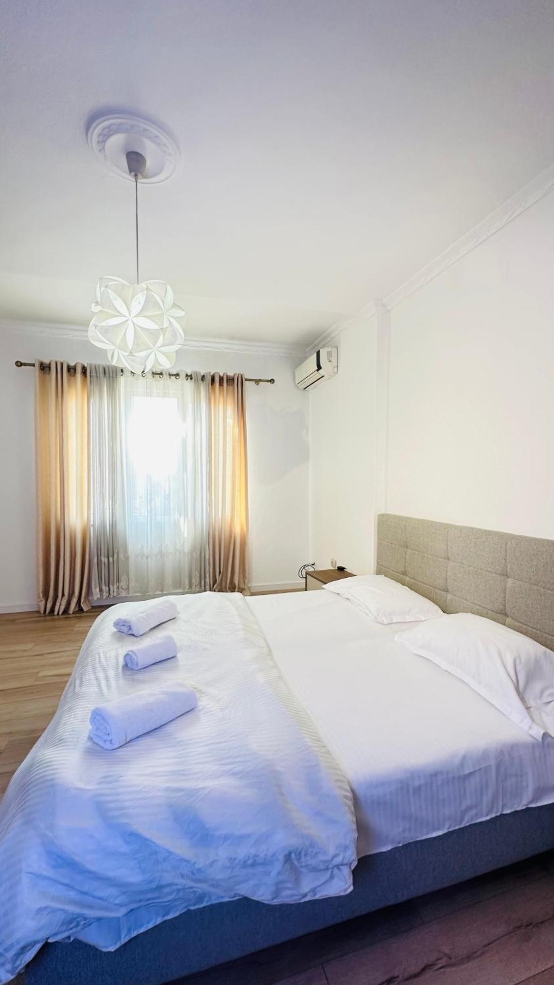 Bllok: Central Cozy Stay, 24/7 Self Check-In Tirana Zewnętrze zdjęcie